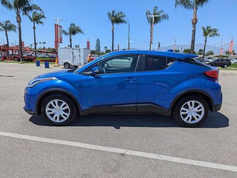 Certified 2020 Toyota C-HR LE image 2