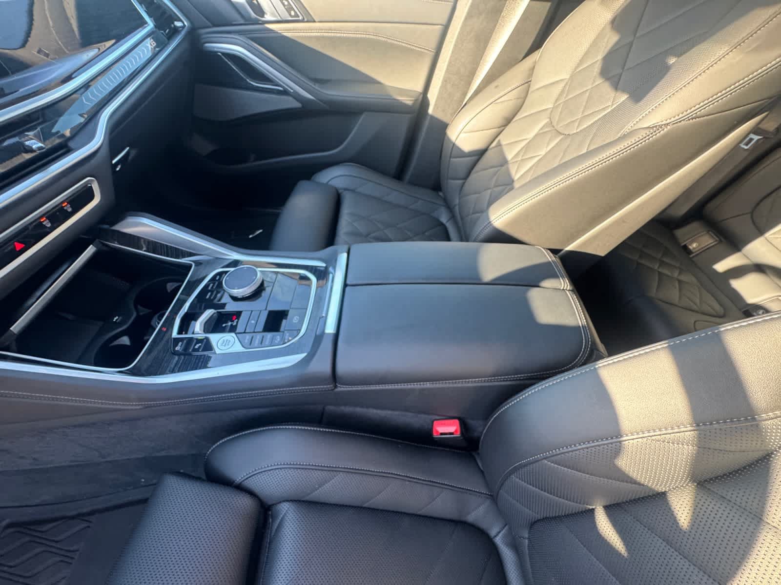 Used 2024 BMW X6 xDrive40i w/ Premium Package AWD/4WD image 15