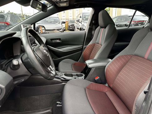 Used 2025 Toyota Corolla SE w/ SE Premium Package FWD image 13