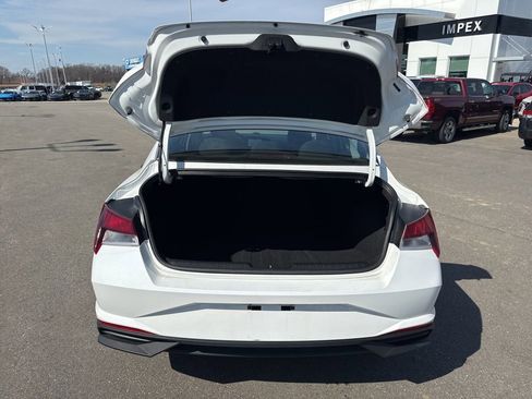 Used 2023 Hyundai Elantra SEL w/ Convenience Package image 28