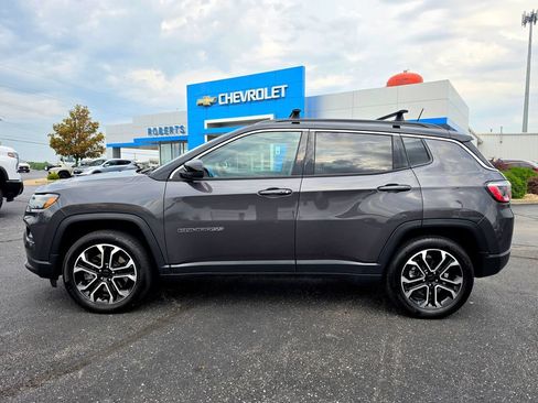 Used 2024 Jeep Compass Limited AWD/4WD image 3