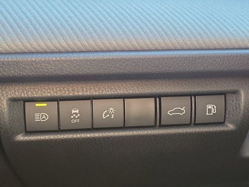 Used 2025 Toyota Camry SE image 28