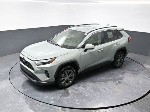 Used 2023 Toyota RAV4 XLE Premium image 45