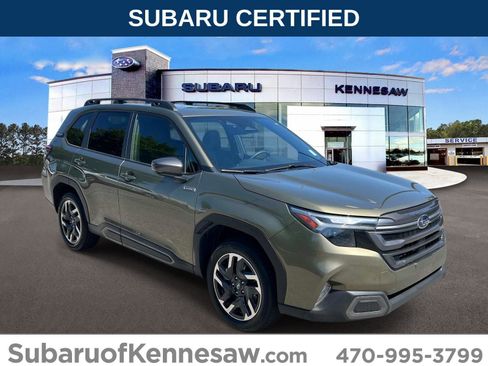 Certified 2025 Subaru Forester Limited w/ Popular Package AWD/4WD image 1