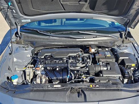 Certified 2024 Hyundai Elantra SEL w/ Convenience Package image 30