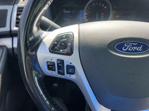 Used 2014 Ford Explorer XLT w/ Equipment Group 202A image 20