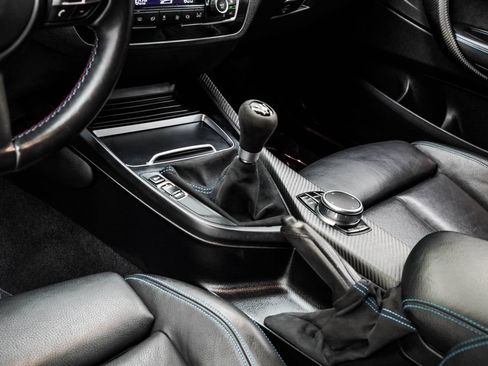 Used 2018 BMW M2 RWD image 19