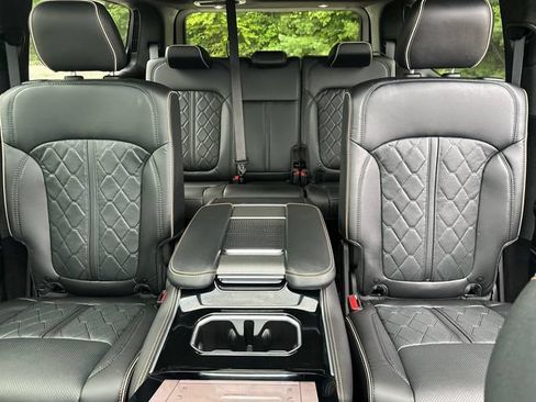 Used 2025 Jeep Grand Wagoneer Series III w/ Rear Seat Video Group 1 AWD/4WD image 39