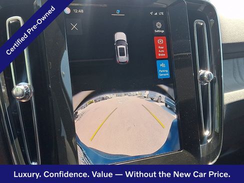 Certified 2025 Volvo XC40 B5 Core AWD/4WD image 19
