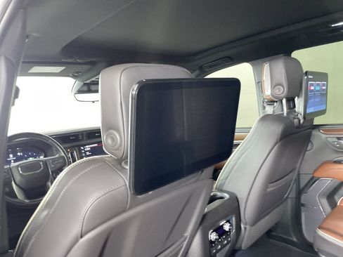 Used 2023 GMC Yukon Denali Ultimate image 35