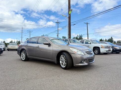 Used 2011 INFINITI G37 x Sedan w/ Premium Pkg image 6