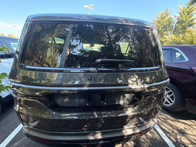 Used 2026 Jeep Grand Wagoneer L Limited w/ Convenience Group I AWD/4WD image 5