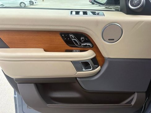 Used 2019 Land Rover Range Rover Long Wheelbase Supercharged image 16