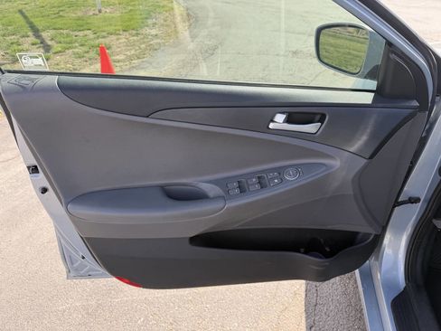 Used 2013 Hyundai Sonata GLS FWD image 9
