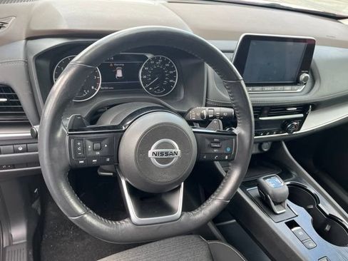 Used 2021 Nissan Rogue SV FWD image 11