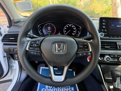 Used 2018 Honda Accord LX image 35