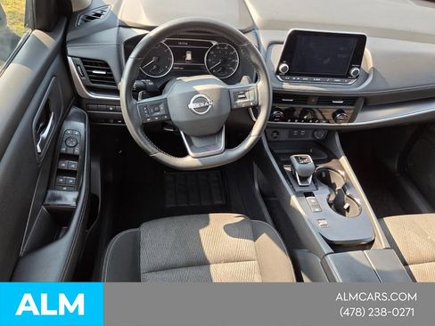 Used 2025 Nissan Rogue SV FWD image 7