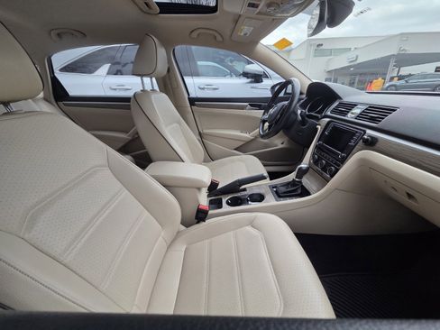 Used 2016 Volkswagen Passat 1.8T SE image 5