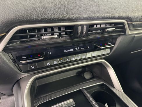 Used 2024 MAZDA CX-90 3.3 Turbo w/ Preferred Package image 18