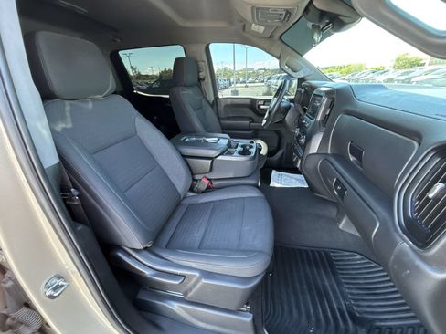 Used 2022 Chevrolet Silverado 1500 Custom Trail Boss AWD/4WD image 24