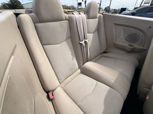 Used 2011 Chrysler 200 Touring image 19