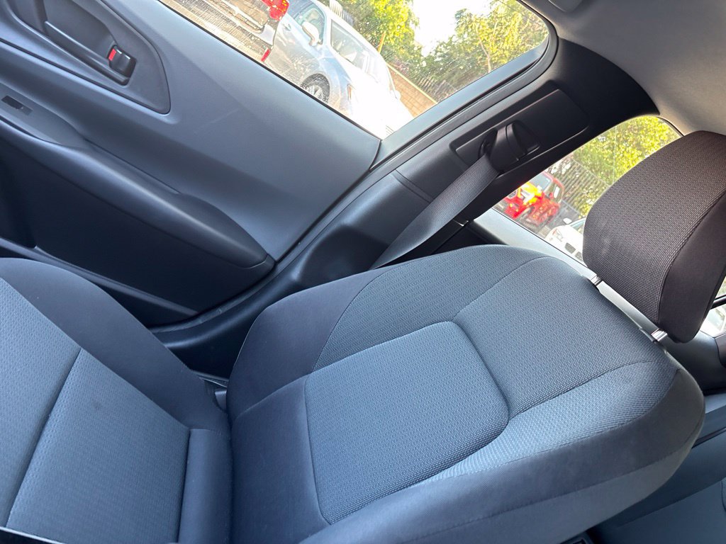 Used 2023 Toyota Prius LE FWD image 15