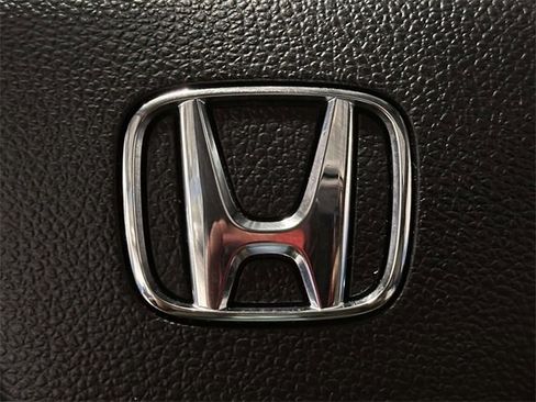 Certified 2022 Honda Pilot Touring image 28