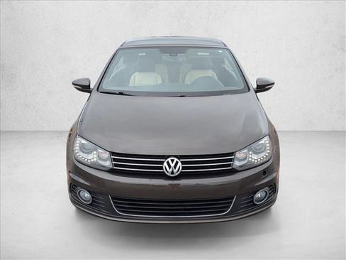 Used 2015 Volkswagen Eos Executive image 2
