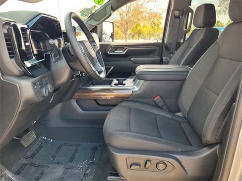 Used 2025 Chevrolet Silverado 2500 LT w/ Trail Boss Package image 17