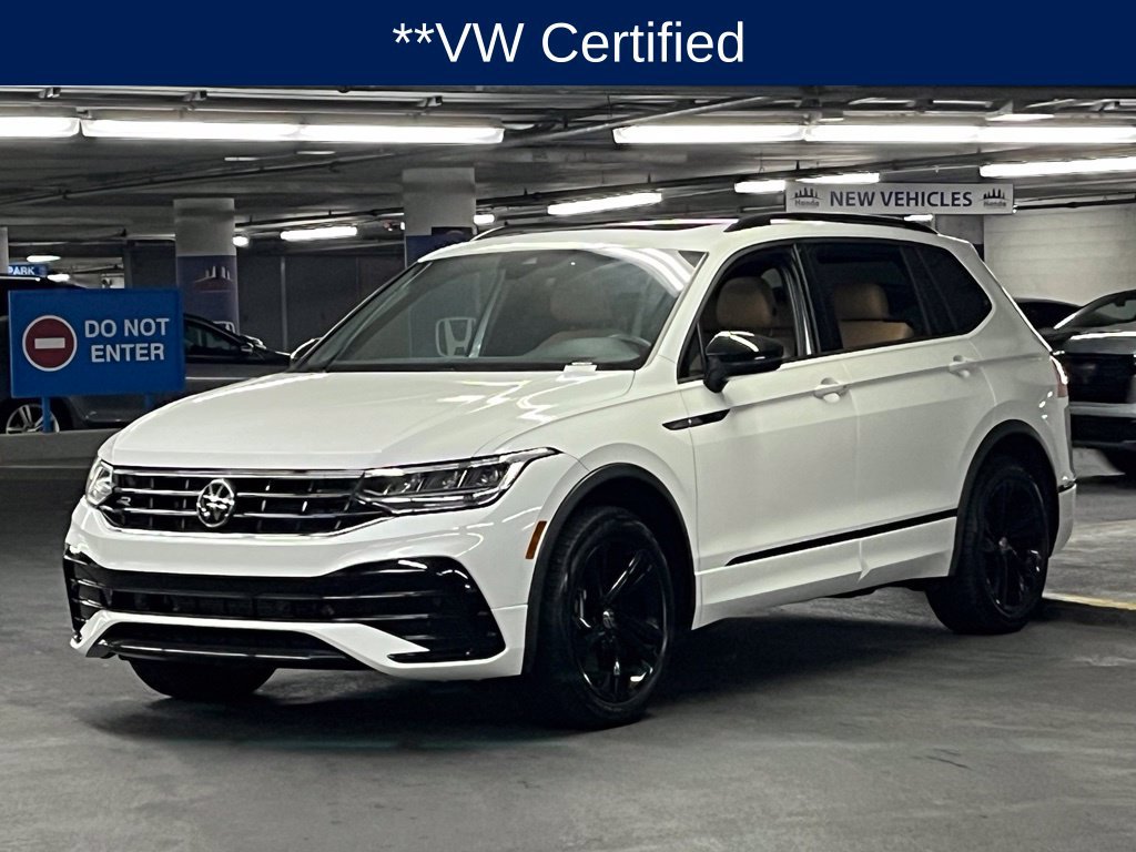 Used 2023 Volkswagen Tiguan SE R-Line FWD image 3