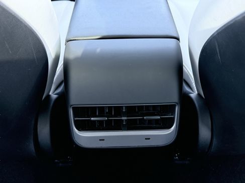 Used 2023 Tesla Model 3 Standard Range image 48