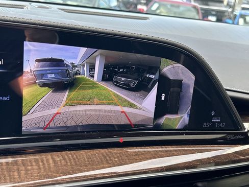 Used 2023 Cadillac Escalade ESV Premium Luxury Platinum w/ LPO, Radiant Package image 26