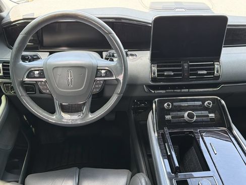 Used 2021 Lincoln Navigator L Reserve w/ Luxury Package AWD/4WD image 25