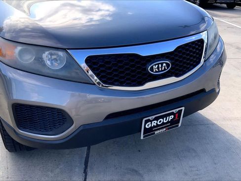 Used 2011 Kia Sorento LX image 28