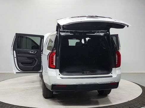 Used 2022 GMC Yukon XL SLT RWD image 14