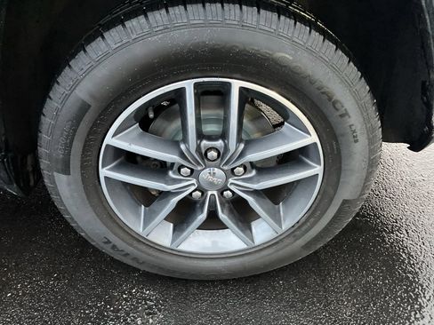 Used 2018 Jeep Grand Cherokee Limited image 12