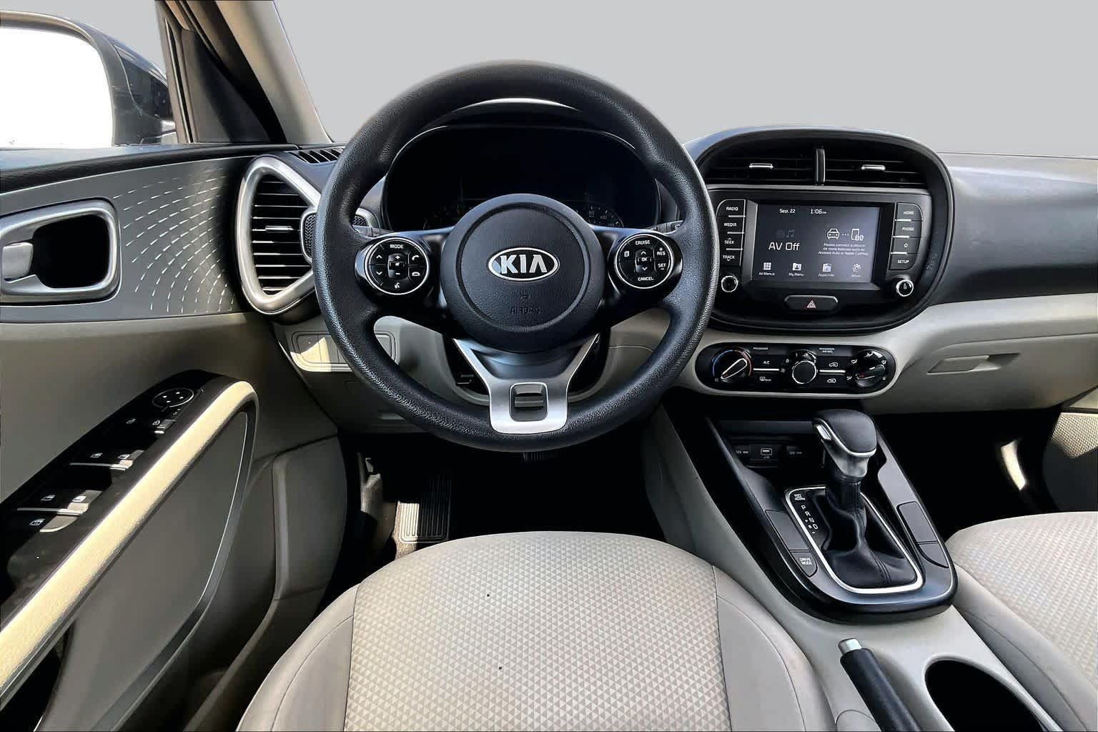 Used 2020 Kia Soul LX FWD image 6