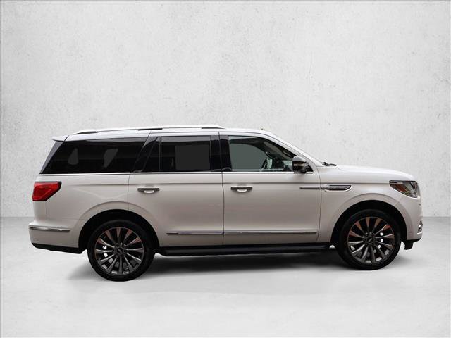 Used 2018 Lincoln Navigator Select w/ Technology Package AWD/4WD image 5