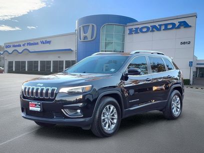 Used 2019 Jeep Cherokee Latitude Plus w/ Comfort/Convenience Group