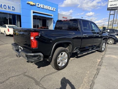 Used 2022 Chevrolet Silverado 2500 LTZ image 6