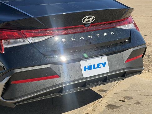 New 2026 Hyundai Elantra SE image 6