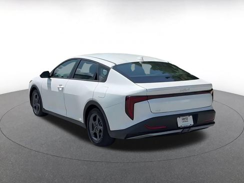 Used 2025 Kia K4 FWD image 9