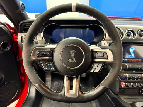 Used 2022 Ford Mustang Shelby GT500 w/ Technology Package image 19
