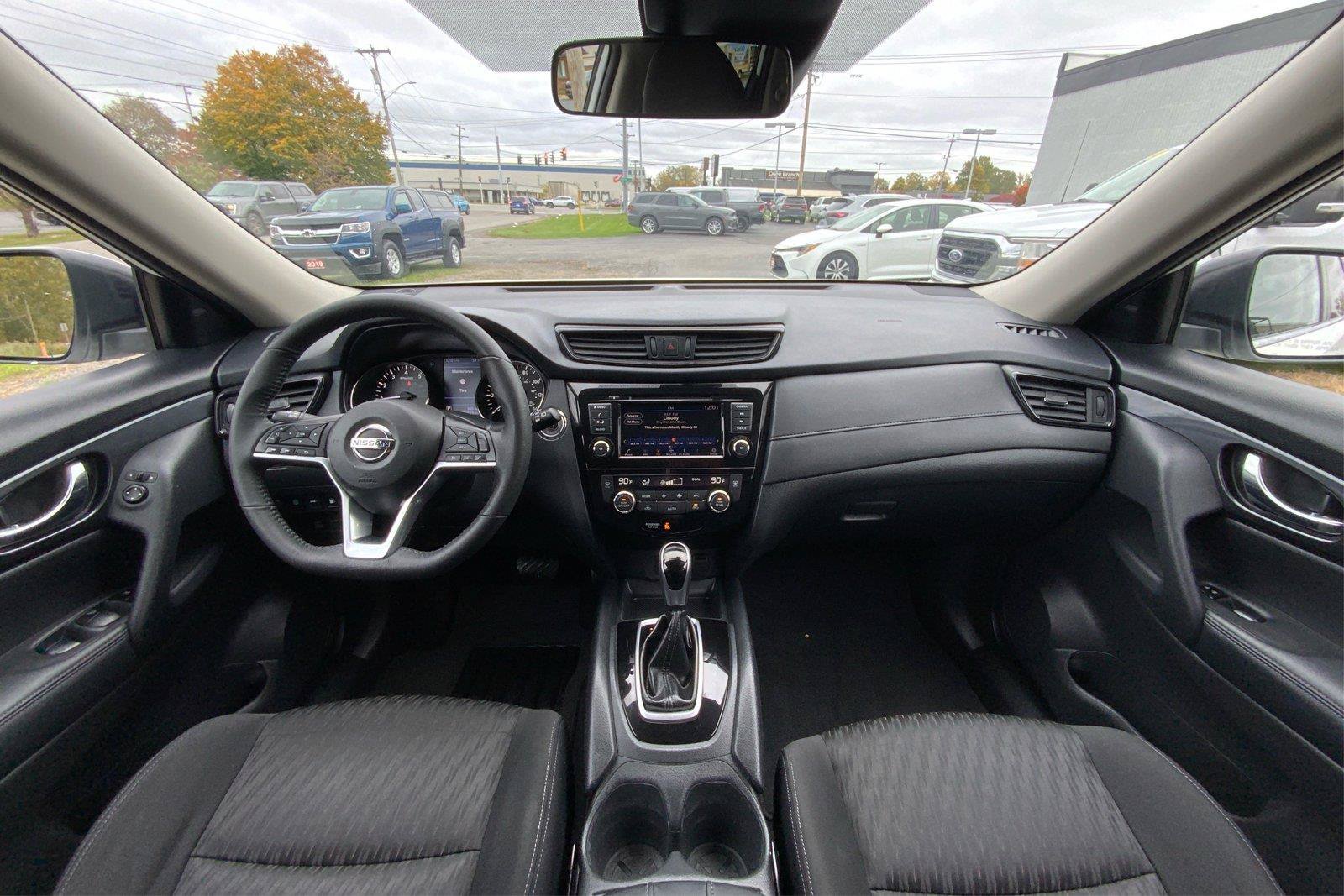 Used 2020 Nissan Rogue SV AWD/4WD image 31