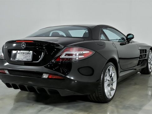 Used 2005 Mercedes-Benz SLR image 12