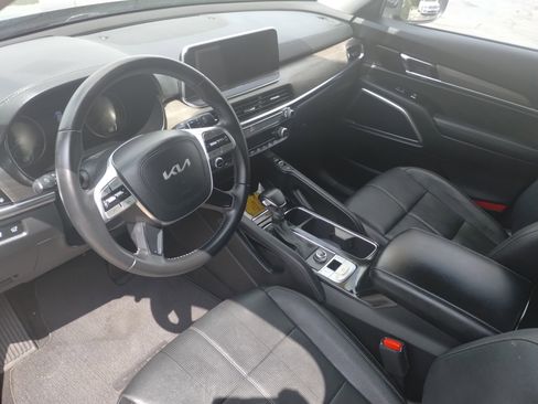 Used 2022 Kia Telluride EX image 10