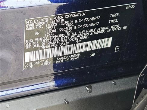 Used 2025 Toyota RAV4 XLE FWD image 16
