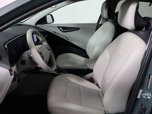 Used 2023 Kia Niro Wind FWD image 16