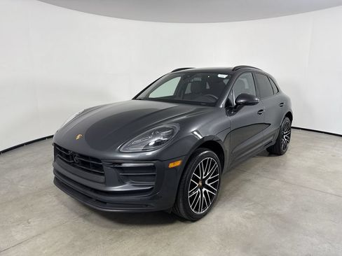 Certified 2026 Porsche Macan AWD/4WD image 1