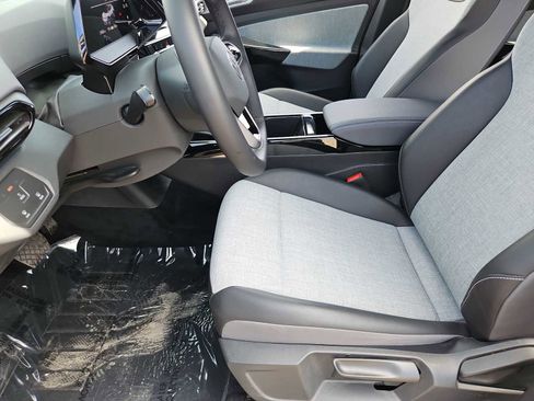 Used 2023 Volkswagen ID.4 Pro image 16